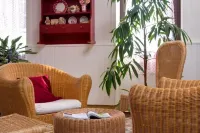 Logis l'Auberge Bourbonnaise - ที่มีสระว่ายน้ำ