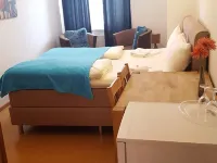 Hotel & Restarant Ausspann Отели рядом с достопримечательностью «Мост Локвицталь»