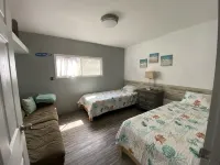 Casa Marina, Large private parking, comfortable and spacious, close to the beach and everything.