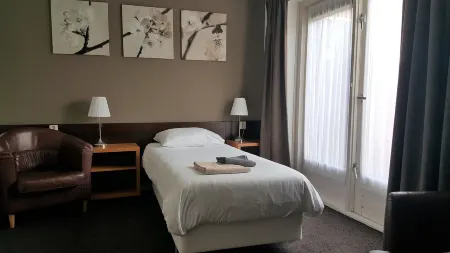 Hotel-Appartementen Klaver Vier Отели в г. Схемда