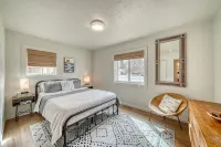 Newly Remodeled 2bd 2ba The Salida Boulevard Vacation Home #0750