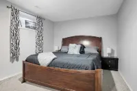 Wine Trail Full Suite with Private Entrance, Patio and Views!