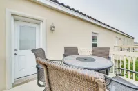 South Padre Island Condo Near Beach w/ Balcony! - parking