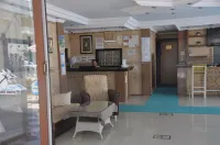 Basil's Apart Hotel - 2-Star