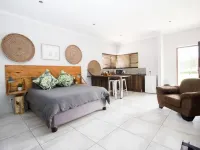 The Maxton Boutique Hotel Hotels near Upington Airport