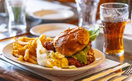 Pond's Resort Отели в г. Ладлоу