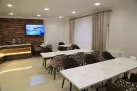 틸로코리 플라자