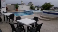 Hotel Cafe Plaza - piscine