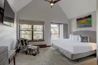 4Br Renovated - Sleeps 12- Downtown Breck by RedAwning - Breakfast