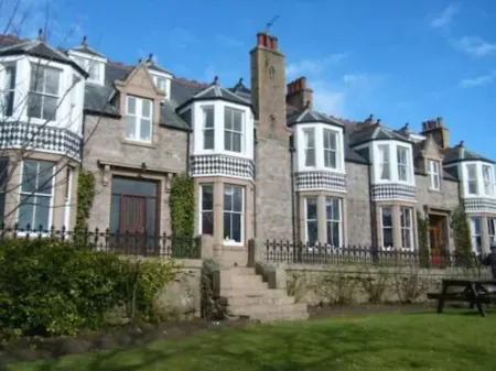 Kilmarnock Arms Hotel Отели в г. Питерхед