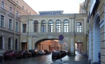 Avrora Apartments Pochtamtskaya 10