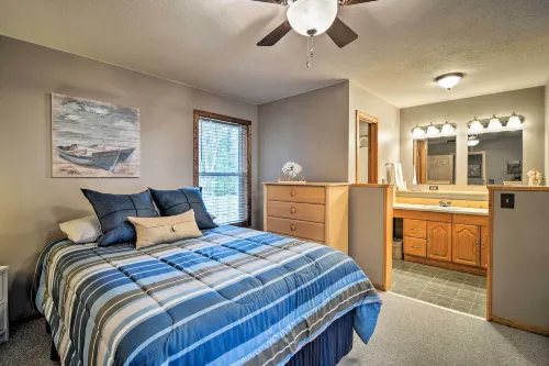 All Season Big Bear Lake House, Walk to Beach - WiFi