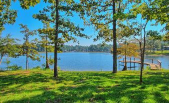 Cozy Toledo Bend A-Frame w/ Waterfront Views!