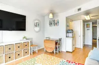 Cozy Beachfront Condo w/ Wifi, Views & Pool Access - Wifi