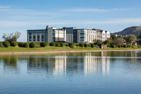 Ramsey Park Hotel Отели в г. Рамси