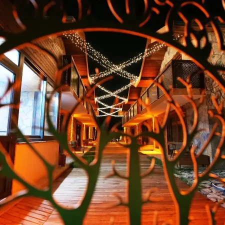 Tas Mahall Luxury Hotel