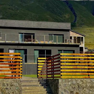 Hotel Misty Mountain