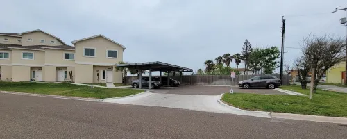 New Waterfront Bungalow Fishermans Paradise 2 Bedroom Home by RedAwning Hotels in Port Isabel