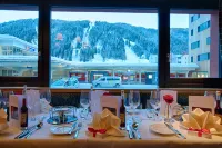 Grischa - Das Hotel Davos - breakfast
