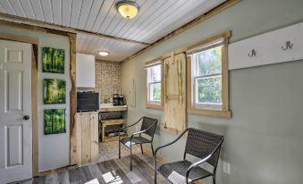 Mt Lookout Tiny House w/ Backyard & Fire Pit! - Housity
