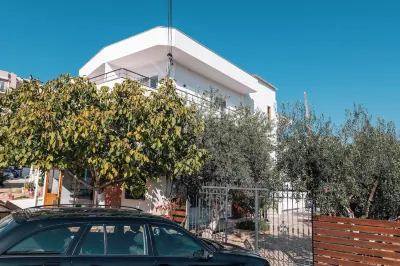 Lider Hotel Hôtels à : 