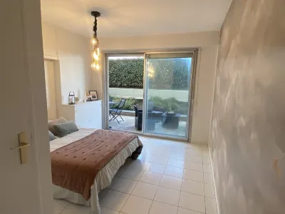 Very good location seafront apartment