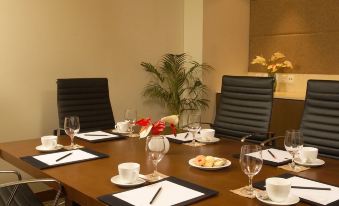 Radisson Blu Dhaka Water Garden