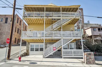 Mountain-View Deck Stylish Virginia City Apt!
