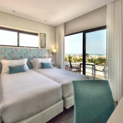 Agua Hotels Alvor Jardim Hotels near Chill Out Bar