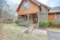 Sapphire Mountaintop Cabin w/ Views & 2 Decks - Homestays