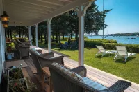 Last Weeks Summer 2026 – Waterfront Available!