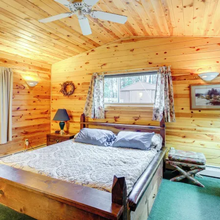 Scenic Cabin w/ Private Beach in Crosslake!