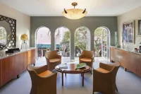 Kasa El Paseo Miami Beach