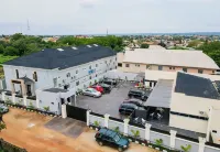 Beniks Courtyard Hotel - Phòng Gym