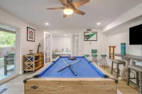 Elegant 5BR w/ Private Pool, Dock and Game Room - 4성급