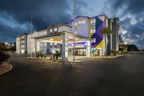 스파크 바이 힐튼 빌록시 오션 스프링스