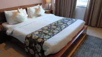 Hotel Aquamarine Отели в г. 