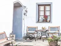 Spacious in Farmhouse