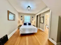 Spacious Walkable in Bayfield!! Lake Views, Steps to Ferry, Marina & Downtown