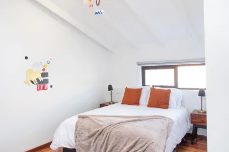 Solara Art Hotel by Amak Отели рядом с достопримечательностью «Двенадцатиугольный камень»