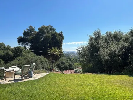 Quaint, peaceful guest suite with beautiful views