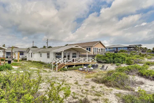 Oceanfront Amelia Island Cottage Deck and Boardwalk - spa