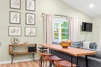 The Respite: Spacious beautiful new build, sleeps 8-10. 7 minutes from Hershey.