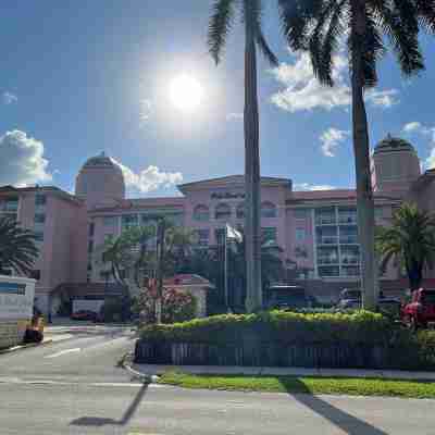 Palm Beach Shores Resort and Vacation Villas Hotel Exterior