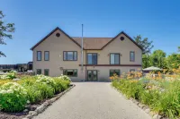 10-acre Plot: Peaceful Getaway in Webster! - Huoneistot