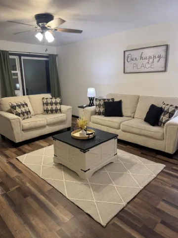 Cozy 2Br • Firepit • Minutes to Downtown & UW Campus • Near Lake Winnebago