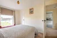 Riverside Garden Apartment with lovely River Tay views and parking