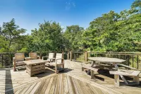 Secluded Tuskahoma Retreat w/ Deck & Views! - Homestays