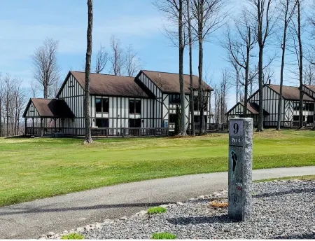 ✨TOP & CENTER Peek’n Peak KIKO SKI IN/OUT LIFT#3~SITUATED ON GOLF COURSE #9 TEE