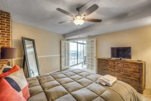2 BR condo in heart of LoDo with great amenities